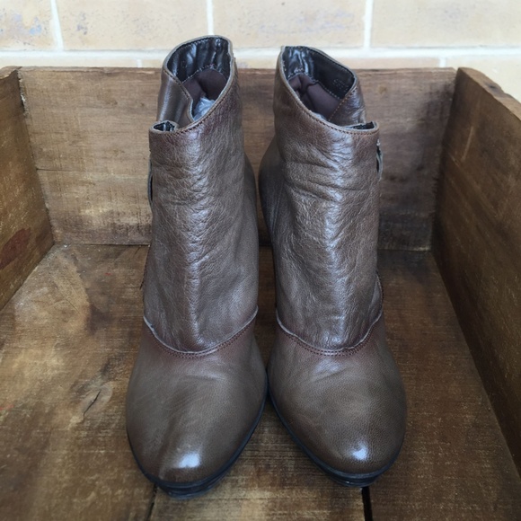 Firenze Women Black Ankle Boots booties Size 8 1/5 - Picture 2 of 8